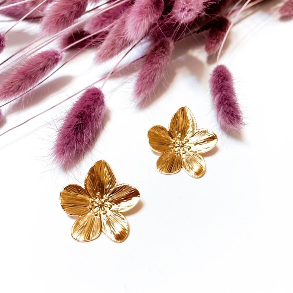 Anthropologie Bohemian Gold Tone Flower Stud Statement Earrings